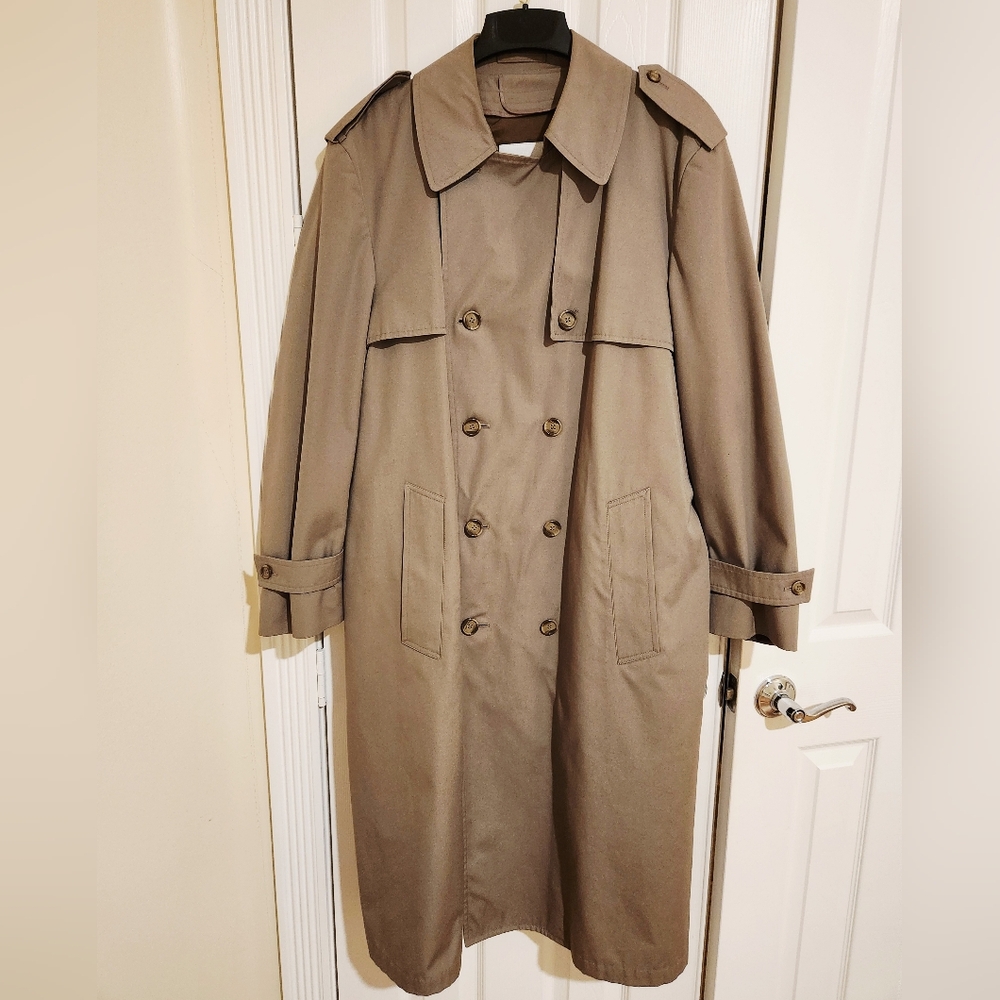 Great For Spring Rains! Mens London Fog Sz Lg Trench Coat (with liner)